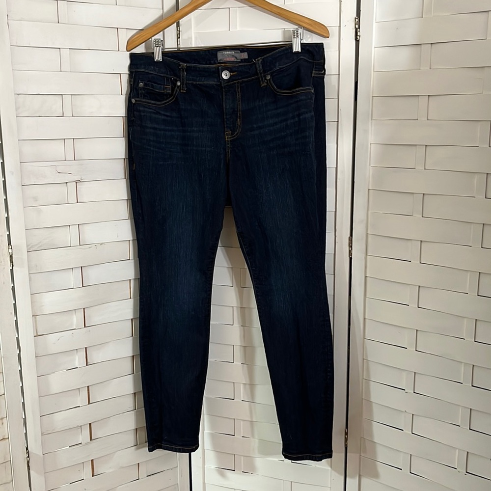 Torrid  Mid-Rise Vintage Stretch Skinny dark wash jeans 14R